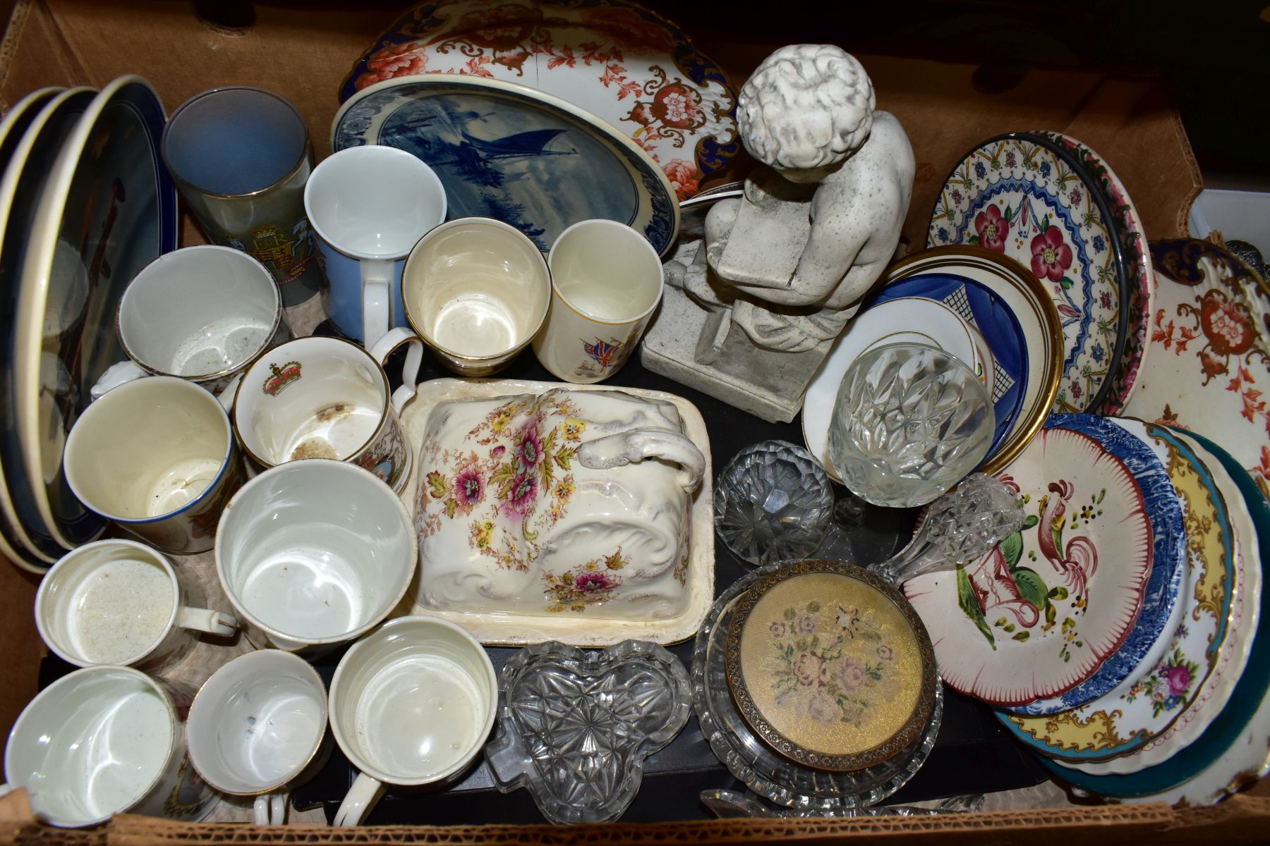 SIX BOXES AND LOOSE CERAMICS, GLASS, METALWARE, PICTURES AND SUNDRY ITEMS, to include a quantity - Image 3 of 15