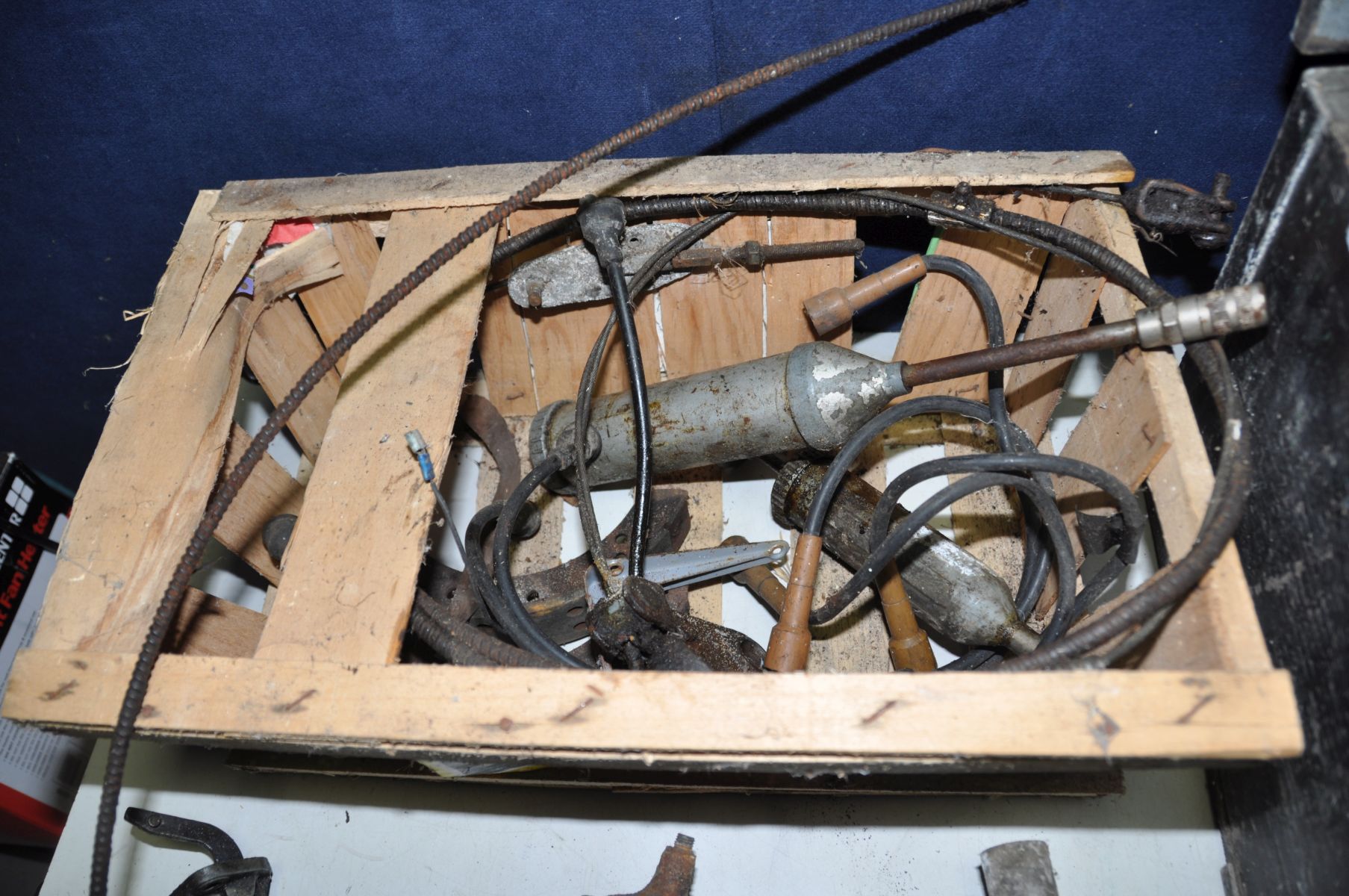 A COLLECTION OF VINTAGE CAR PARTS possibly all from a Morris Minor these include two Morris Minor - Image 3 of 8