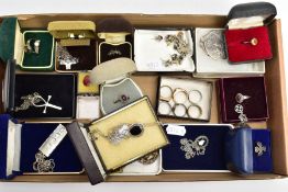 A BOX OF ASSORTED SILVER AND WHITE METAL JEWELLERY, to include a silver ingot pendant, suspended