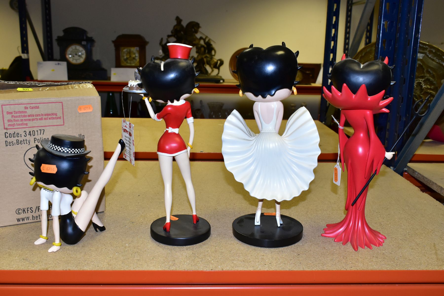 FOUR BETTY BOOP RESIN FIGURES BY KING FEATURES SYNDICATE, comprising boxed Betty Police lady leg up, - Image 7 of 8