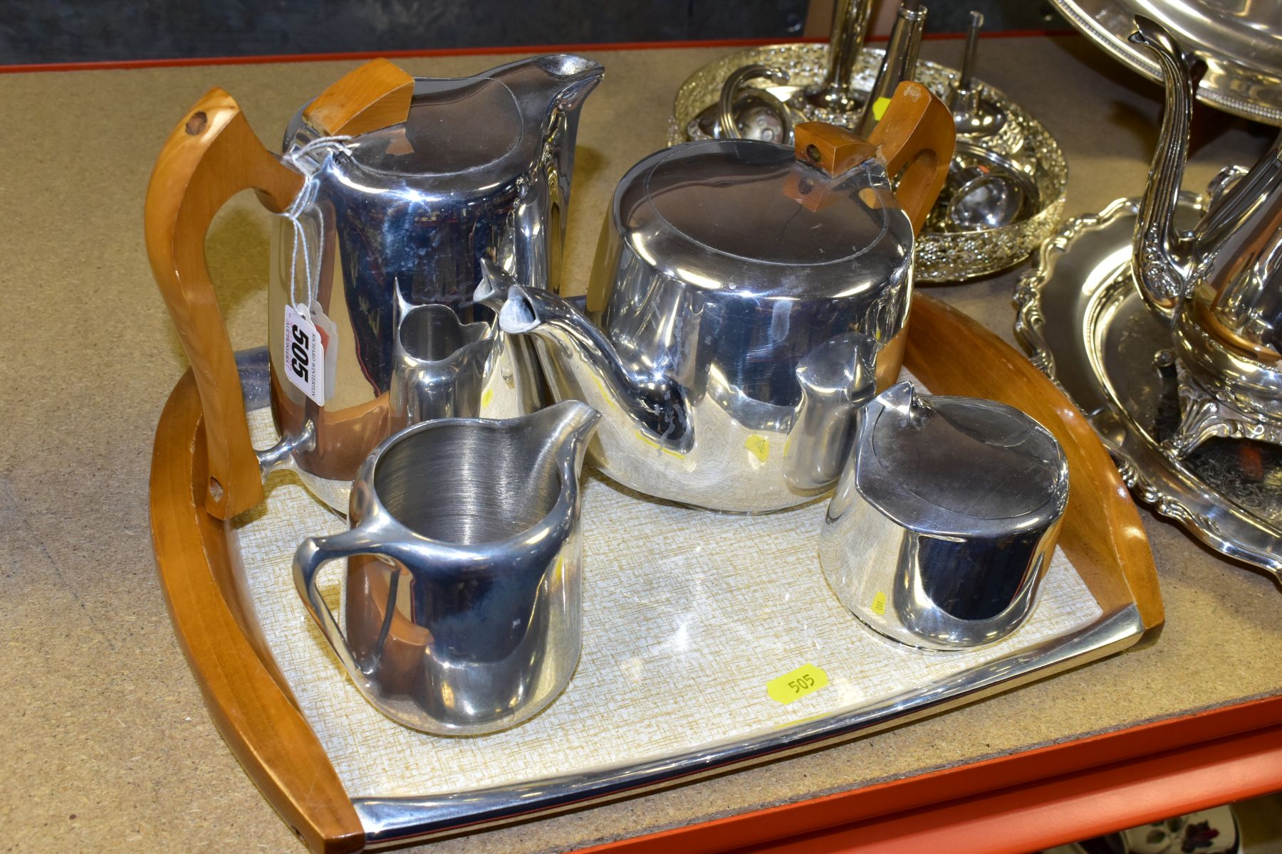 A GROUP OF PLATED AND OTHER METALWARES, to include a five piece Oneida tea set, stamped to base, a - Image 6 of 16
