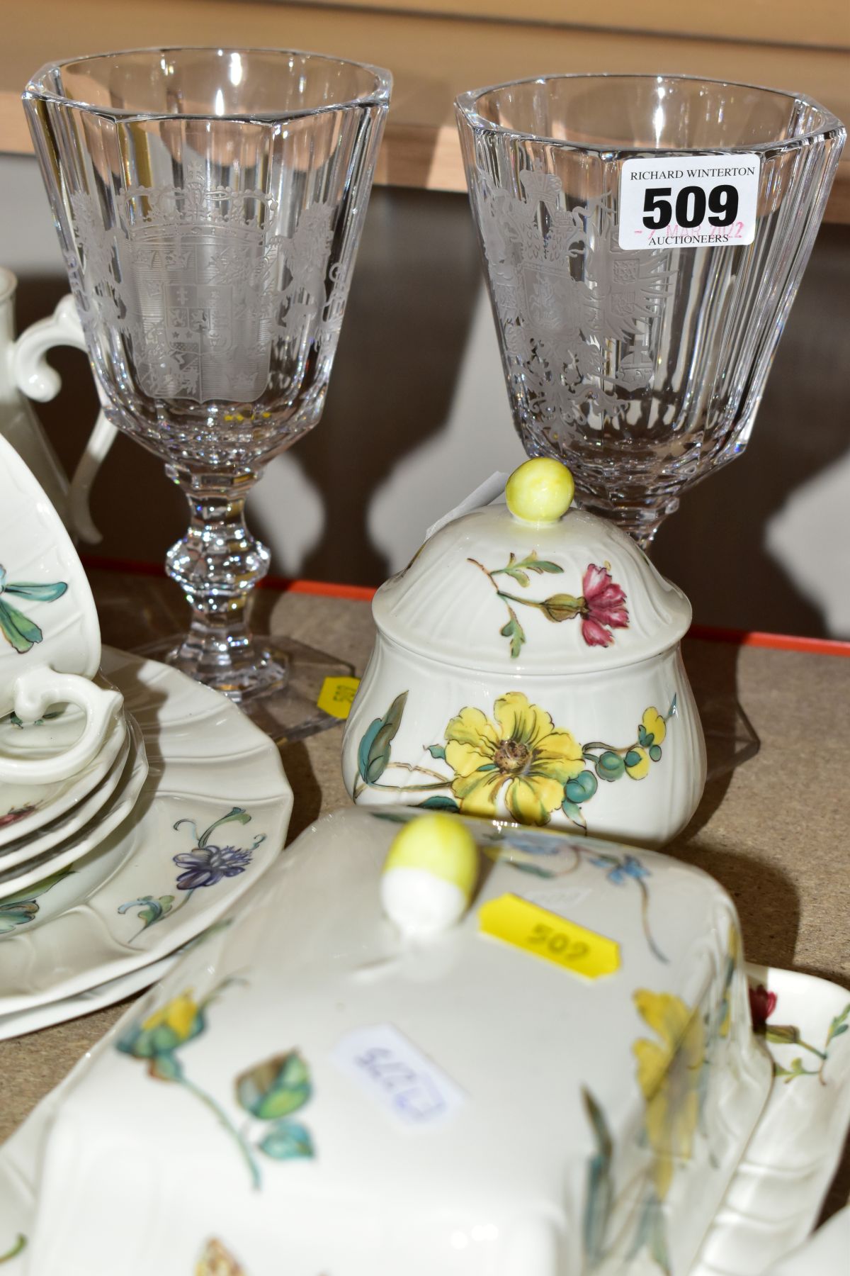 A THIRTY SEVEN PIECE VILLEROY AND BOCH PART TEA SET WITH TWO CRYSTAL GLASSES, tea set in the Bouquet - Image 7 of 11