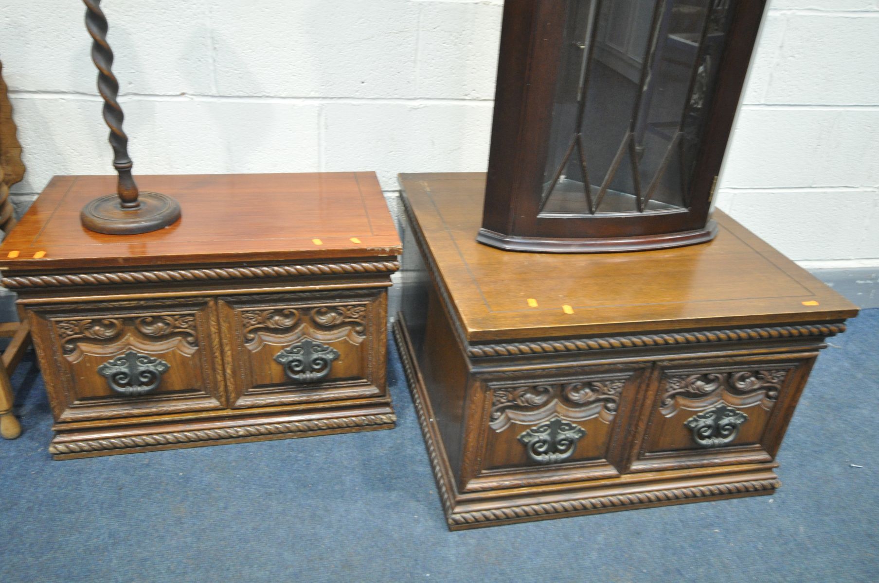 AN OAK BARLEY TWIST GATE LEG TABLE, with a pie crust edge, open length 106cm x closed length 36cm - Image 3 of 3