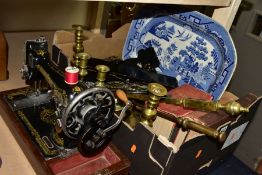 A BOX AND LOOSE METALWARES, CERAMICS, ETC, including a cased Singer sewing machine, serial