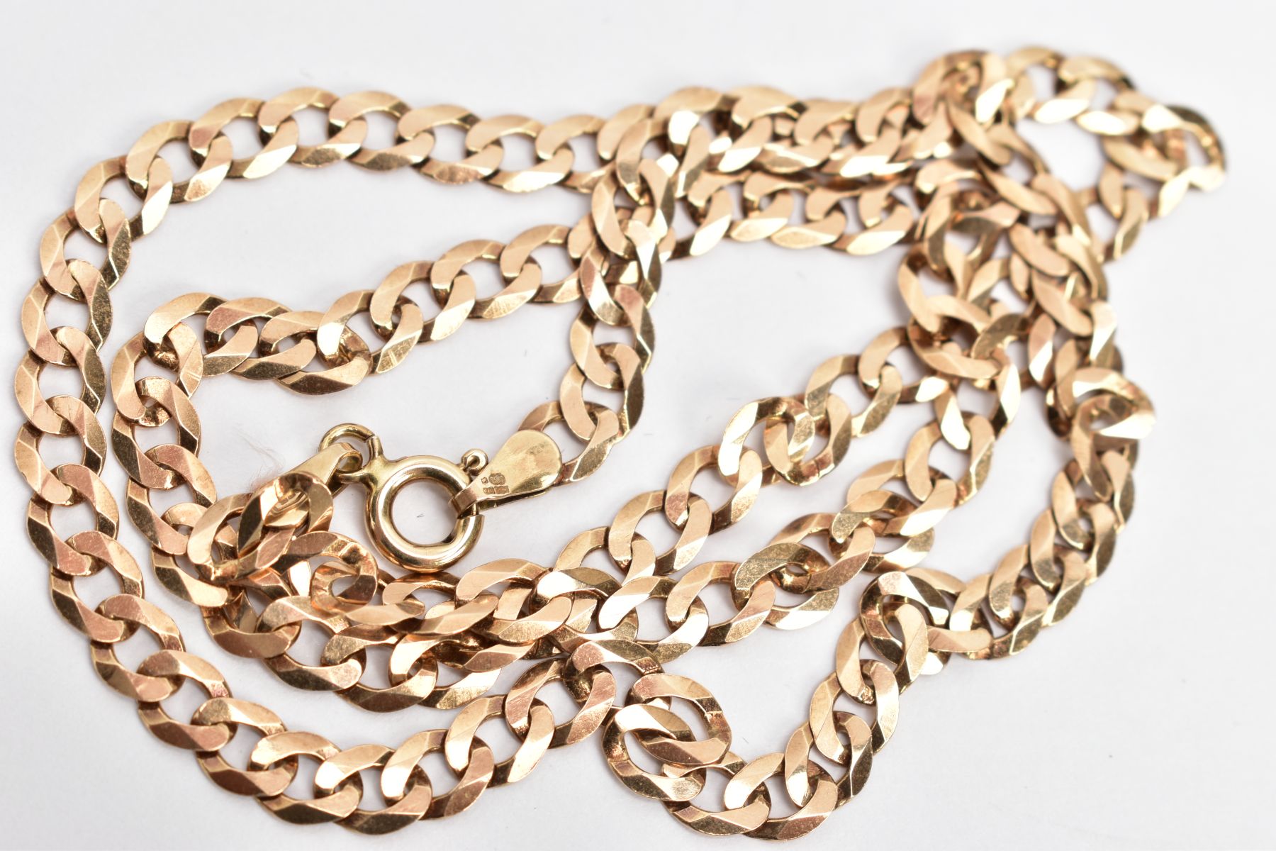 A 9CT GOLD FLAT CURB LINK CHAIN, fitted with a spring clasp, hallmarked 9ct gold rubbed, length - Image 2 of 2