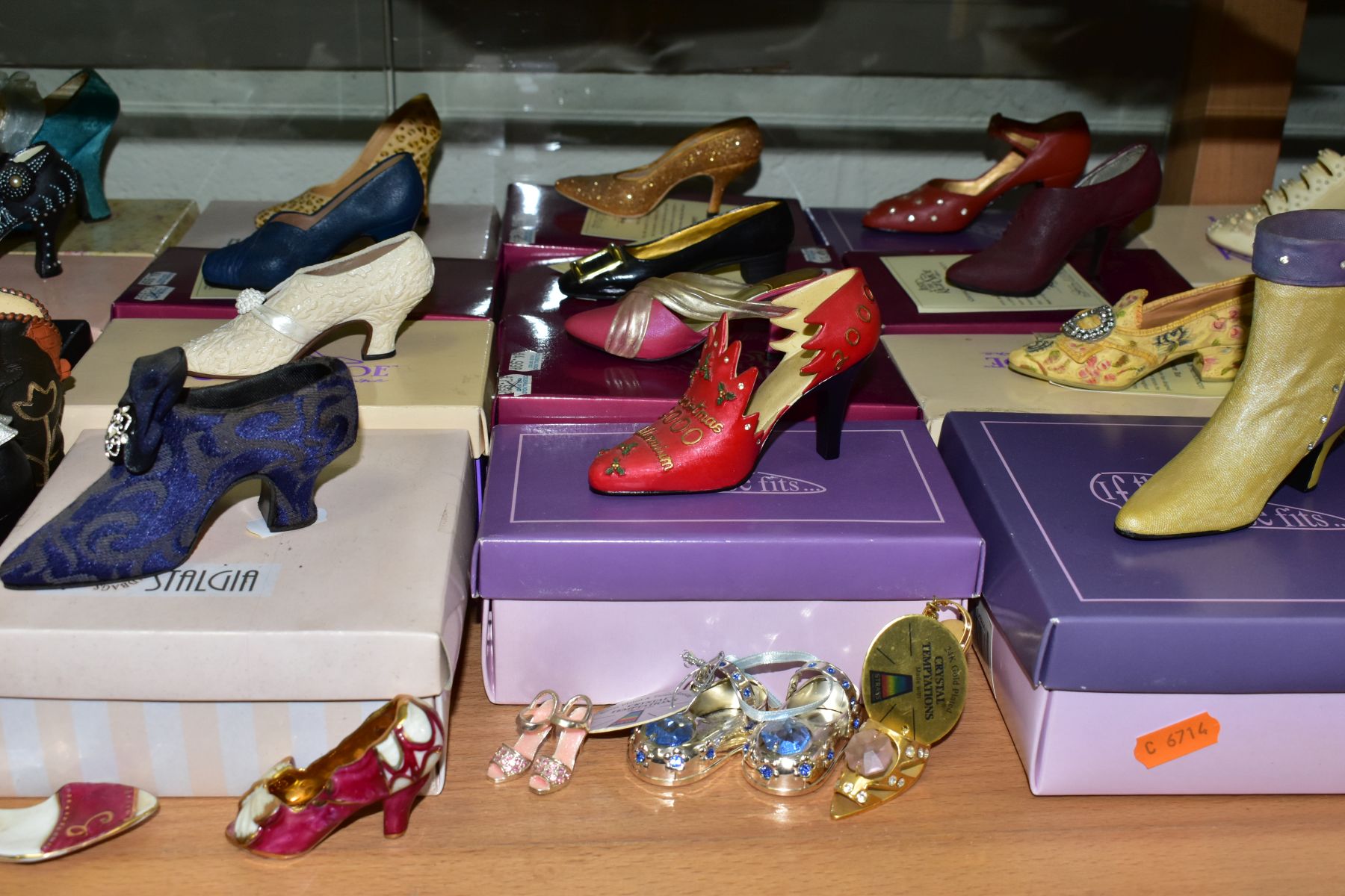 A COLLECTION OF APPROXIMATELY FIFTY 'JUST THE RIGHT SHOE' AND 'IF THE SHOE FITS' RESIN SHOES, thirty - Image 2 of 20