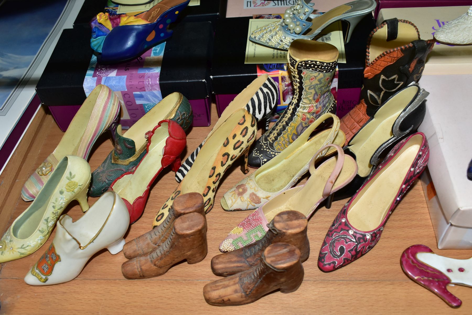 A COLLECTION OF APPROXIMATELY FIFTY 'JUST THE RIGHT SHOE' AND 'IF THE SHOE FITS' RESIN SHOES, thirty - Image 18 of 20