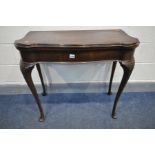 A 20TH CENTURY MAHOGANY CARD TABLE, in the Georgian style, the fold over top enclosing a green baize