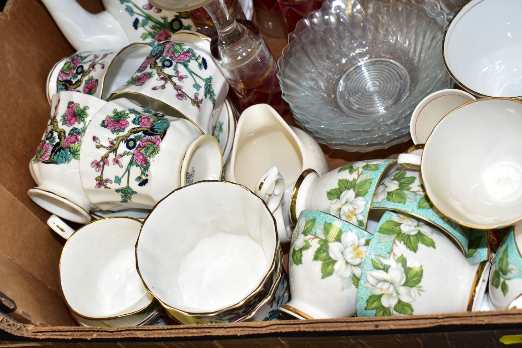 FIVE BOXES AND LOOSE CERAMICS AND GLASSWARES, to include a twenty one piece Thomas Forester & Sons - Image 7 of 15