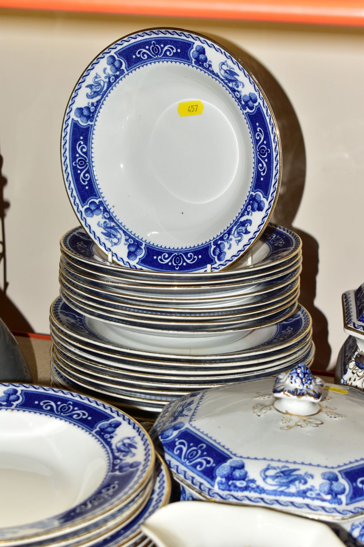 A THIRTY SEVEN PIECE KEELING & CO LTD LOSOL WARE MELIDEN PATTERN DINNER SERVICE, comprising a - Image 2 of 11