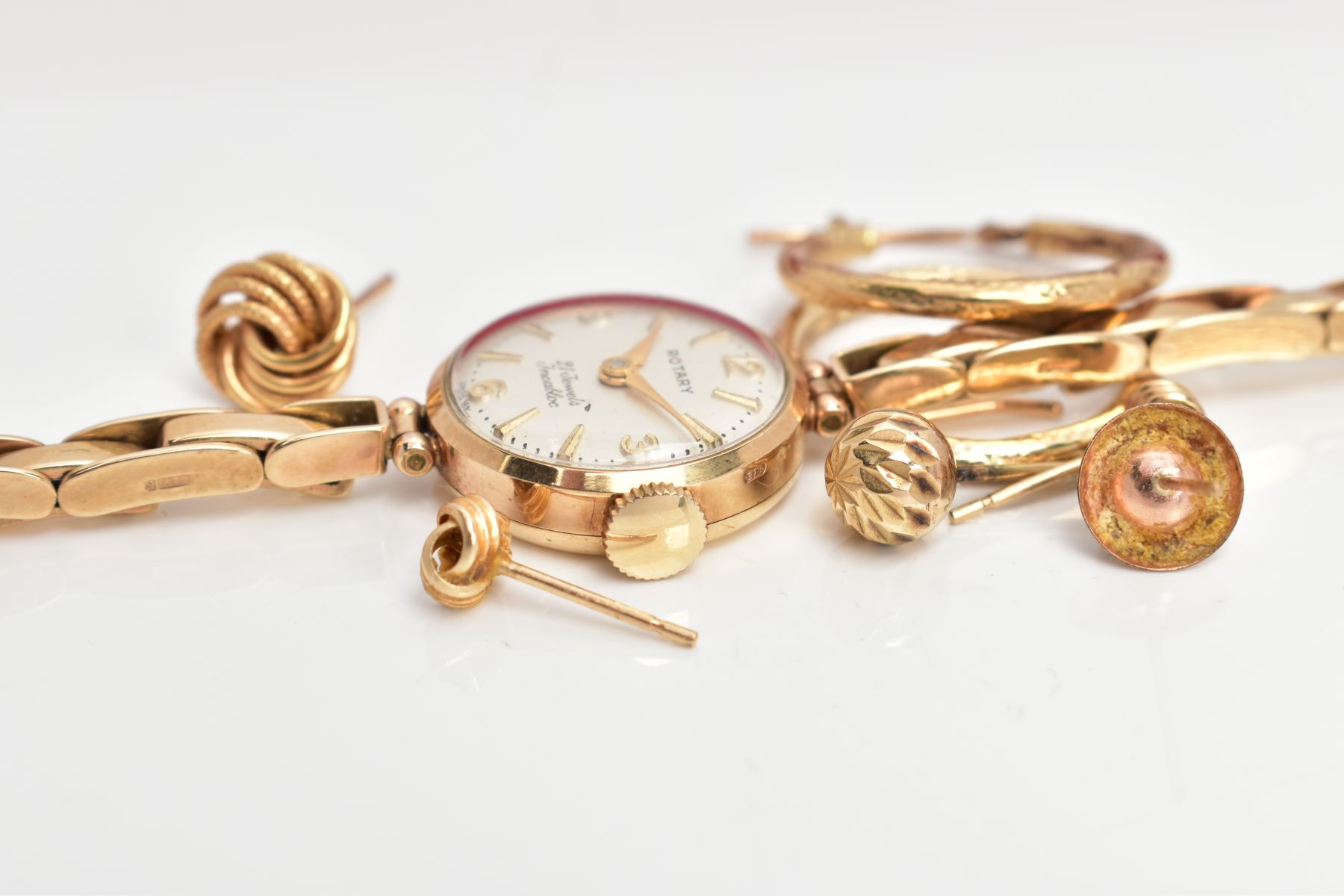 A LADIES 9CT GOLD WRISTWATCH AND JEWELLERY ITEMS, mechanical movement, a white round face signed ' - Image 5 of 6