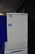 AN ARISTON NARROW UNDER COUNTER FREEZER (handle and two drawers missing) (PAT pass and working at -