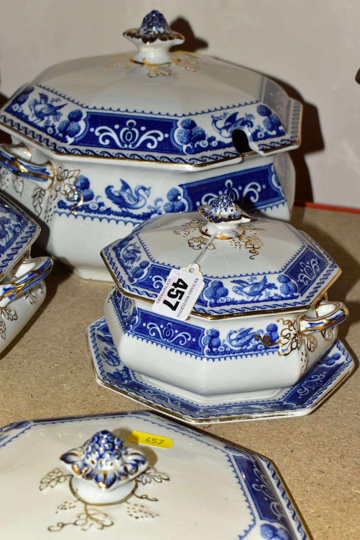 A THIRTY SEVEN PIECE KEELING & CO LTD LOSOL WARE MELIDEN PATTERN DINNER SERVICE, comprising a - Image 3 of 11