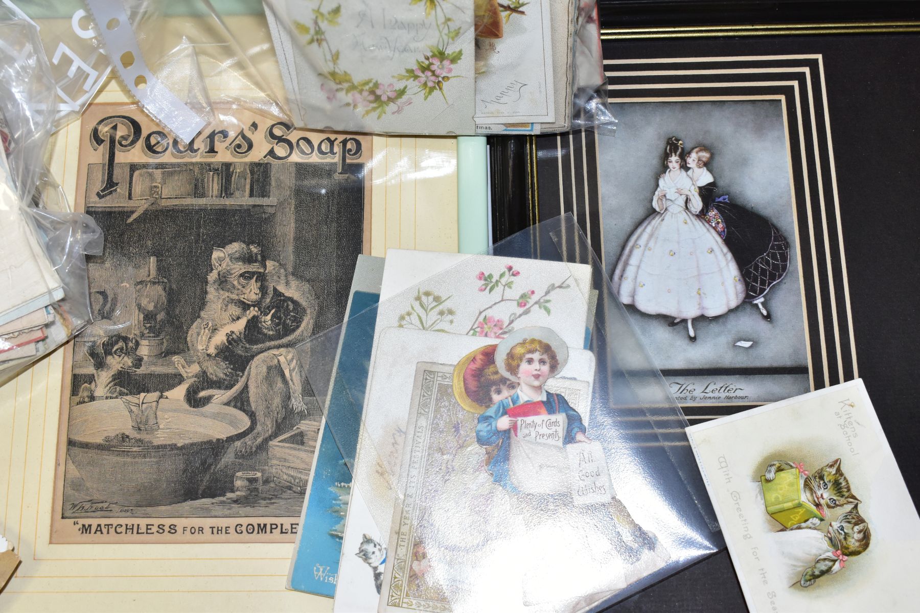 A BOX OF LATE NINETEENTH AND EARLY TWENTIETH CENTURY EPHEMERA, to include various greetings cards, - Image 3 of 11