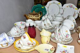 A QUANTITY OF ASSORTED TEA WARES, ETC, including an Aynsley trio, registration no. 783596, pattern