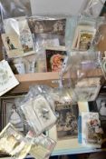 A BOX OF LATE NINETEENTH AND EARLY TWENTIETH CENTURY EPHEMERA, to include various greetings cards,