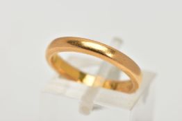 A 22CT GOLD BAND RING, plain polished domed band, approximate band width 3.0mm, hallmarked 22ct gold