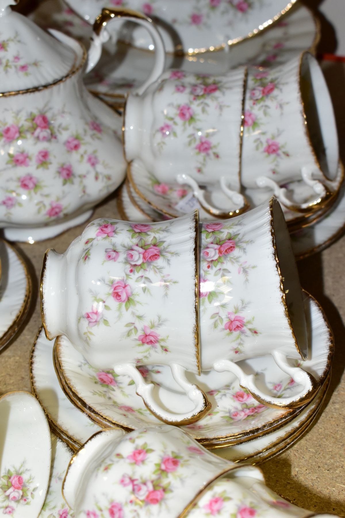 THIRTY SEVEN PIECES OF PARAGON VICTORIANA ROSE TEA AND DINNER WARES, comprising a teapot, five tea - Image 5 of 8