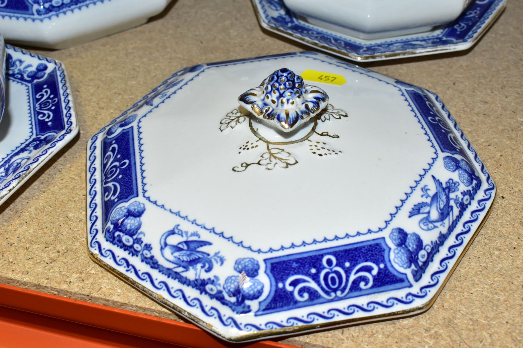 A THIRTY SEVEN PIECE KEELING & CO LTD LOSOL WARE MELIDEN PATTERN DINNER SERVICE, comprising a - Image 4 of 11