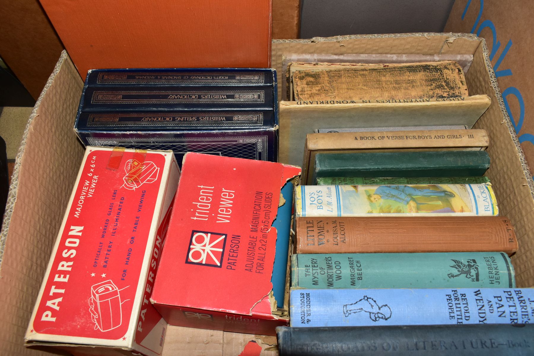 FOUR BOXES AND LOOSE BOOKS, EPHEMERA, RECORDS, A TYPEWRITER, A SLIDE PROJECTOR AND SUNDRY ITEMS, - Image 5 of 15