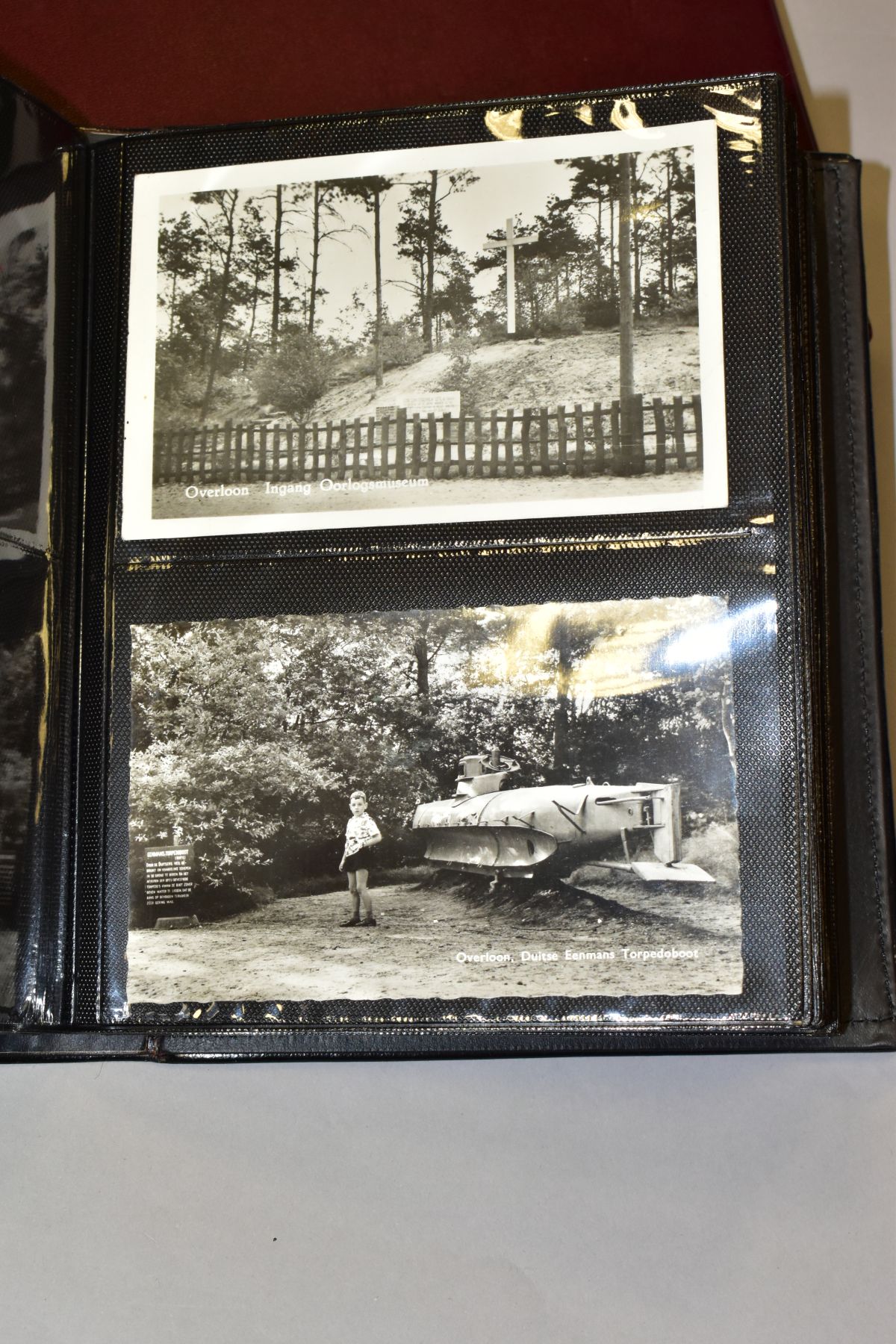 A BOX OF POSTCARDS AND CIGARETTE CARDS, approximately three to four hundred postcards loose and in - Image 14 of 25