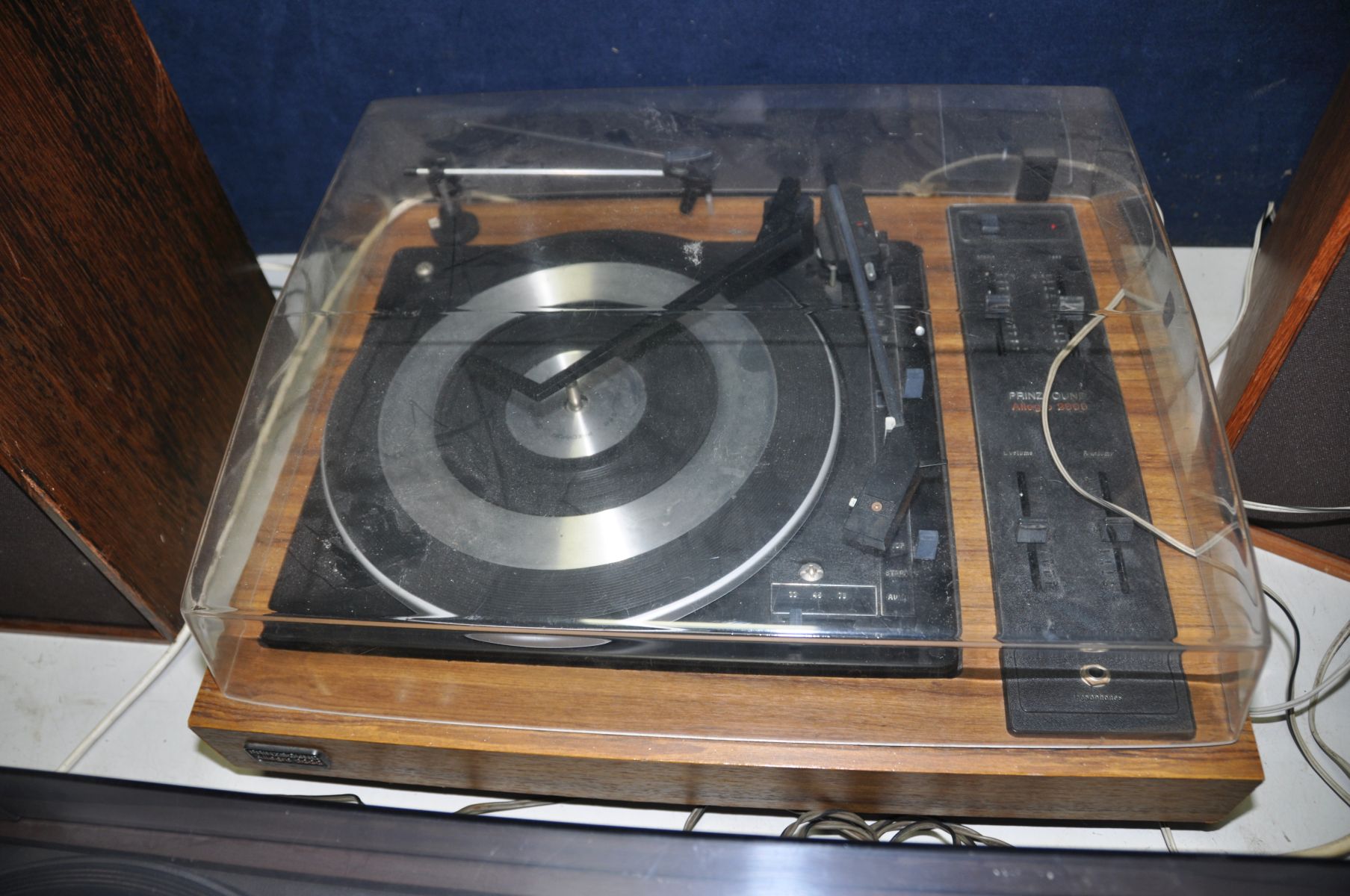 A VINTAGE SHARP SG-315E MUSIC CENTRE with a pair of CP315E speakers (working apart from tape - Image 3 of 5