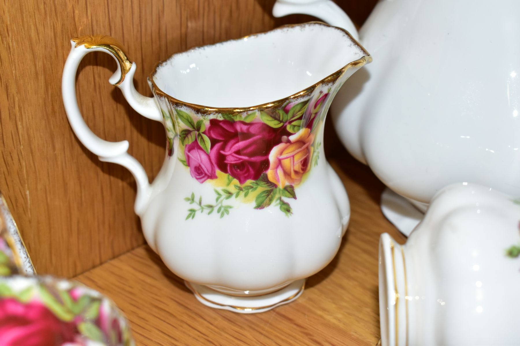 A FIFTEEN PIECE ROYAL ALBERT OLD COUNTRY ROSES COFFEE SET, comprising a coffee pot, a sugar bowl, - Image 5 of 7