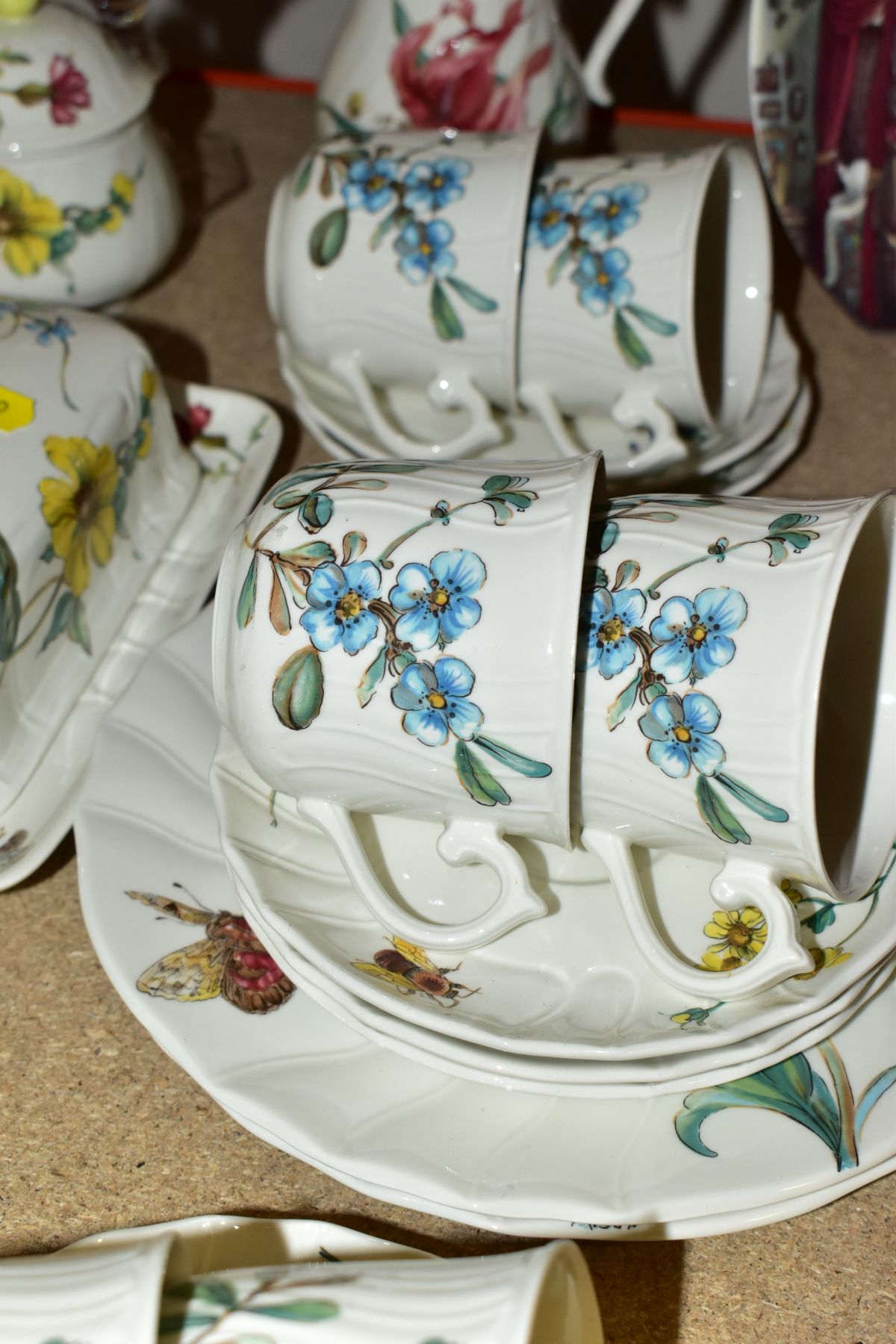 A THIRTY SEVEN PIECE VILLEROY AND BOCH PART TEA SET WITH TWO CRYSTAL GLASSES, tea set in the Bouquet - Image 5 of 11