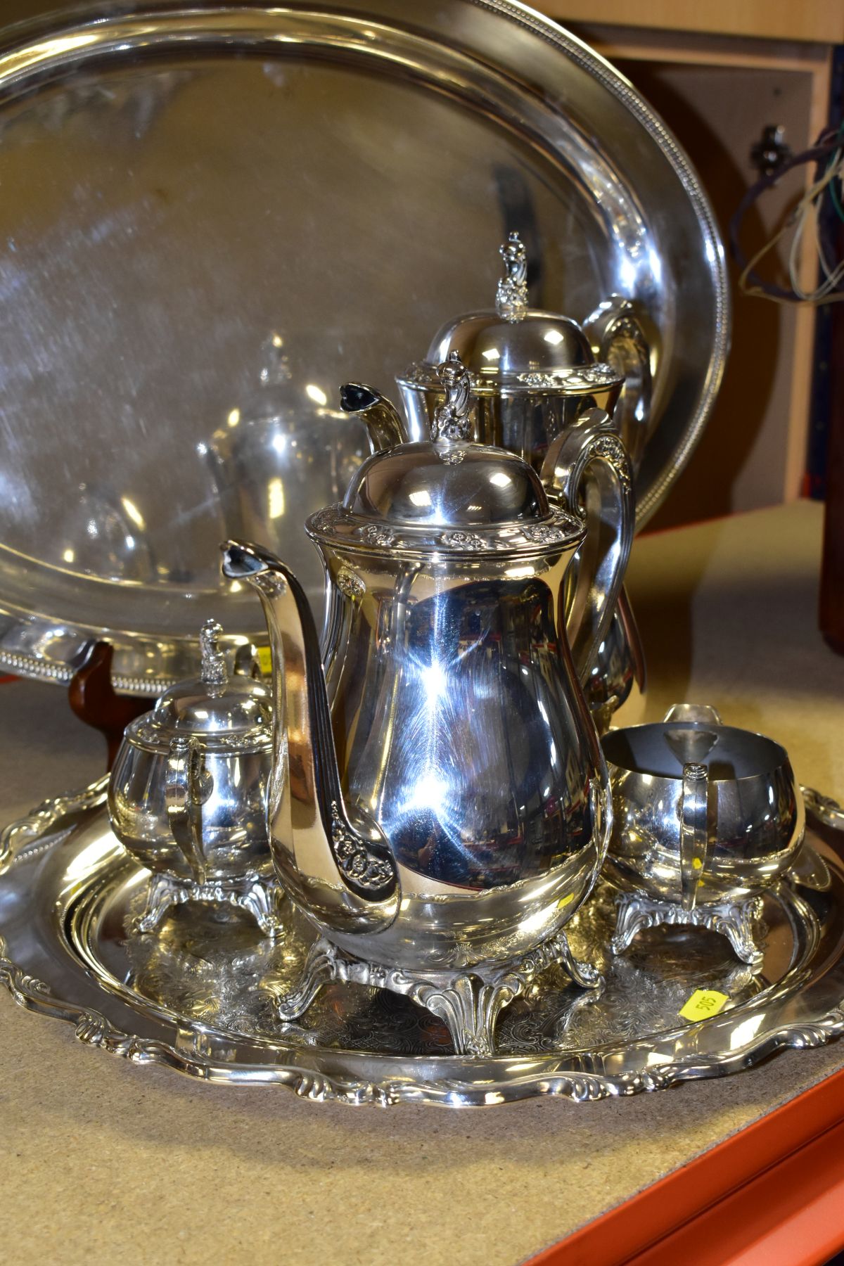 A GROUP OF PLATED AND OTHER METALWARES, to include a five piece Oneida tea set, stamped to base, a - Image 10 of 16