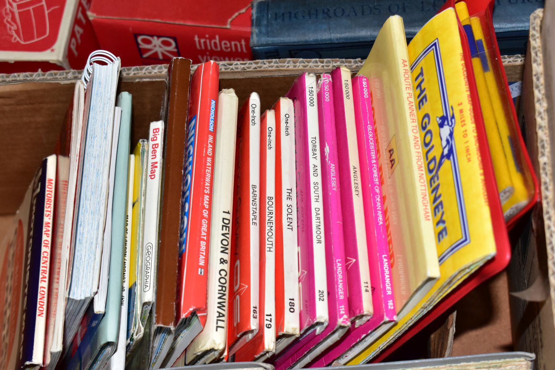 FOUR BOXES AND LOOSE BOOKS, EPHEMERA, RECORDS, A TYPEWRITER, A SLIDE PROJECTOR AND SUNDRY ITEMS, - Image 4 of 15