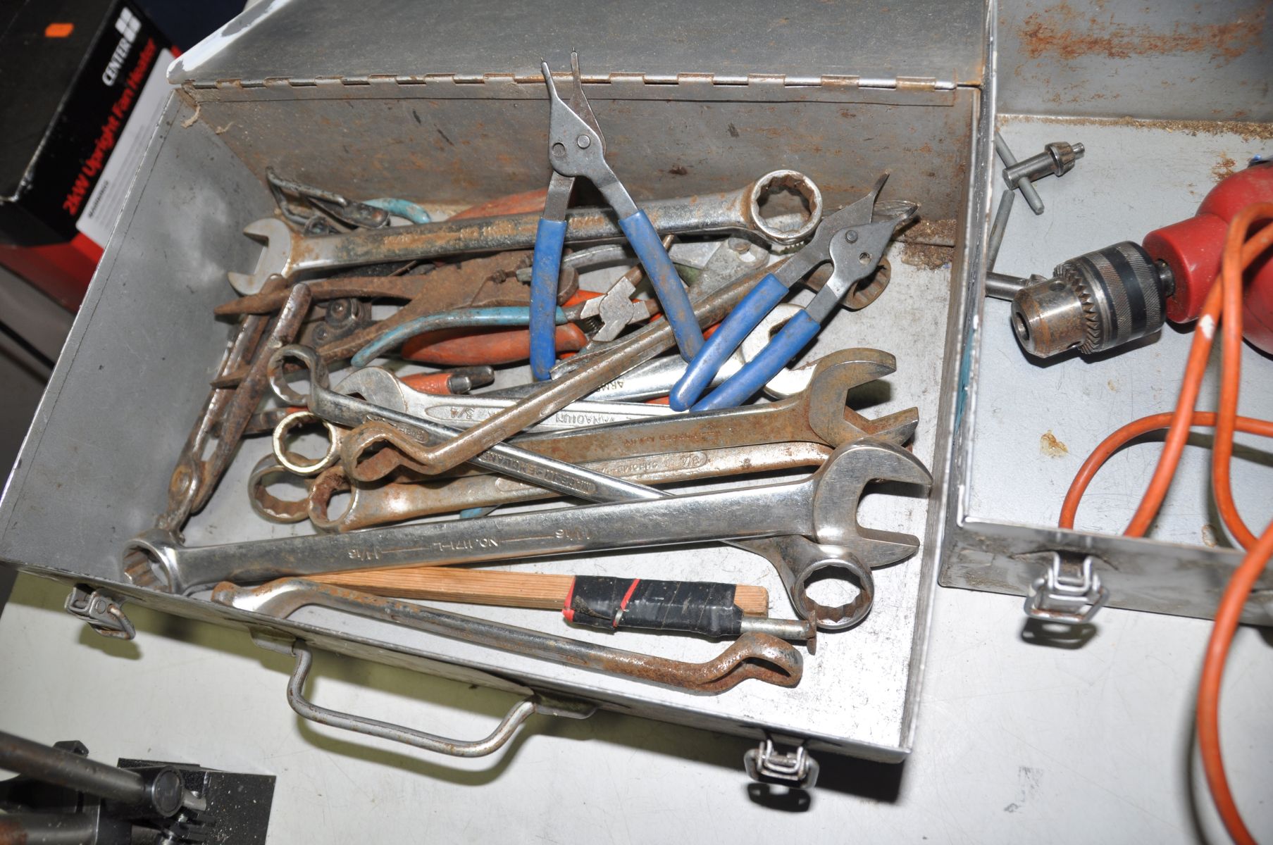 THREE METAL RS CASES CONTAINING ENGINEERING TOOLS including three Moore and Wright and Mitutoyo - Image 3 of 5