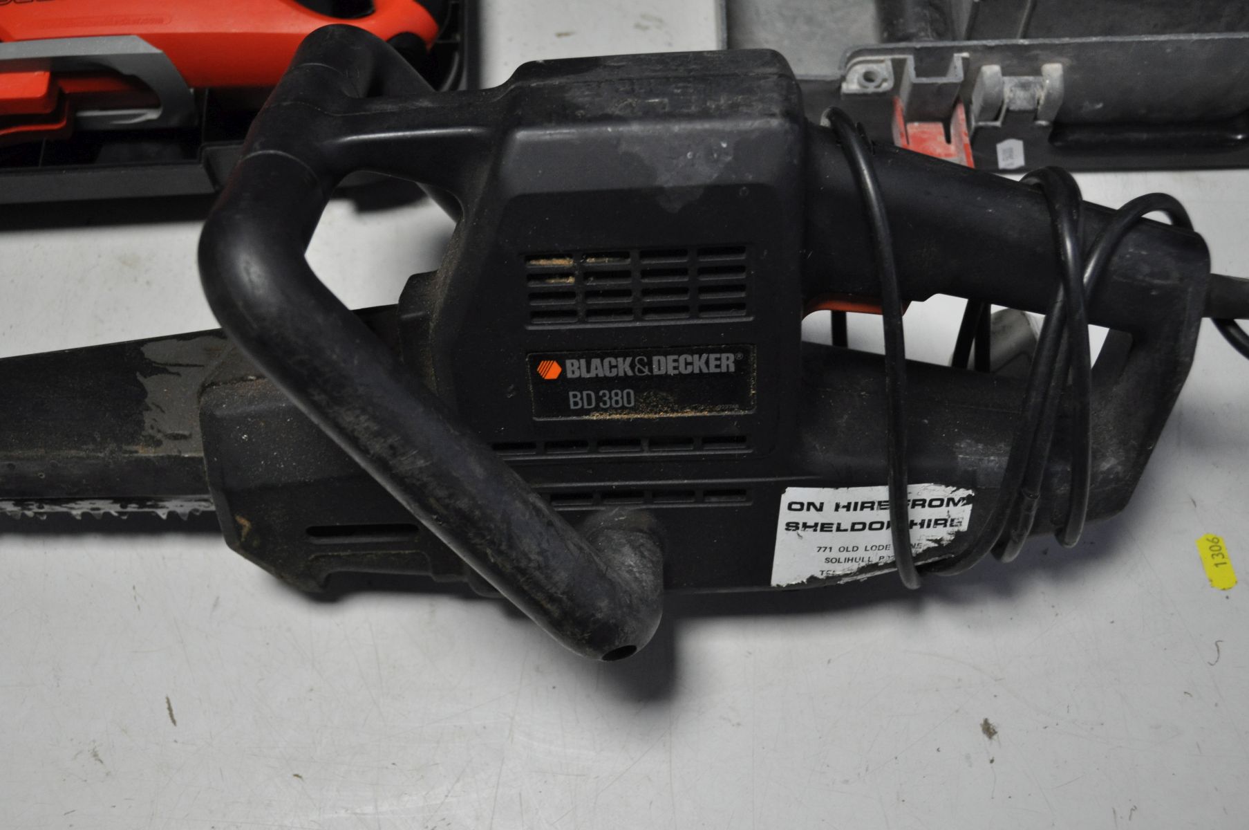A COLLECTION OF POWER TOOLS to include a Bosch GBH2-24DFR (untested due to plug type), a Black and - Image 3 of 4