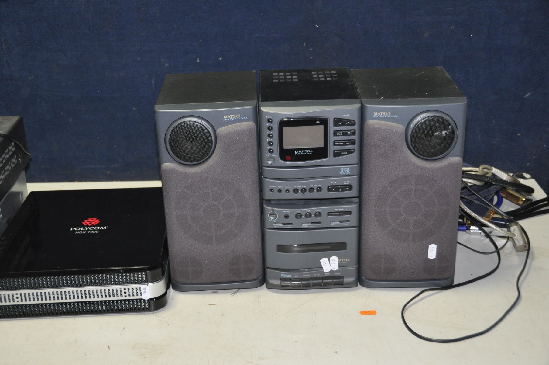 A POLYCOM HDX 7000 VIDEO CONFERENCING CONSOLE (untested), a Toshiba Video recorder with remote (tape - Image 3 of 3