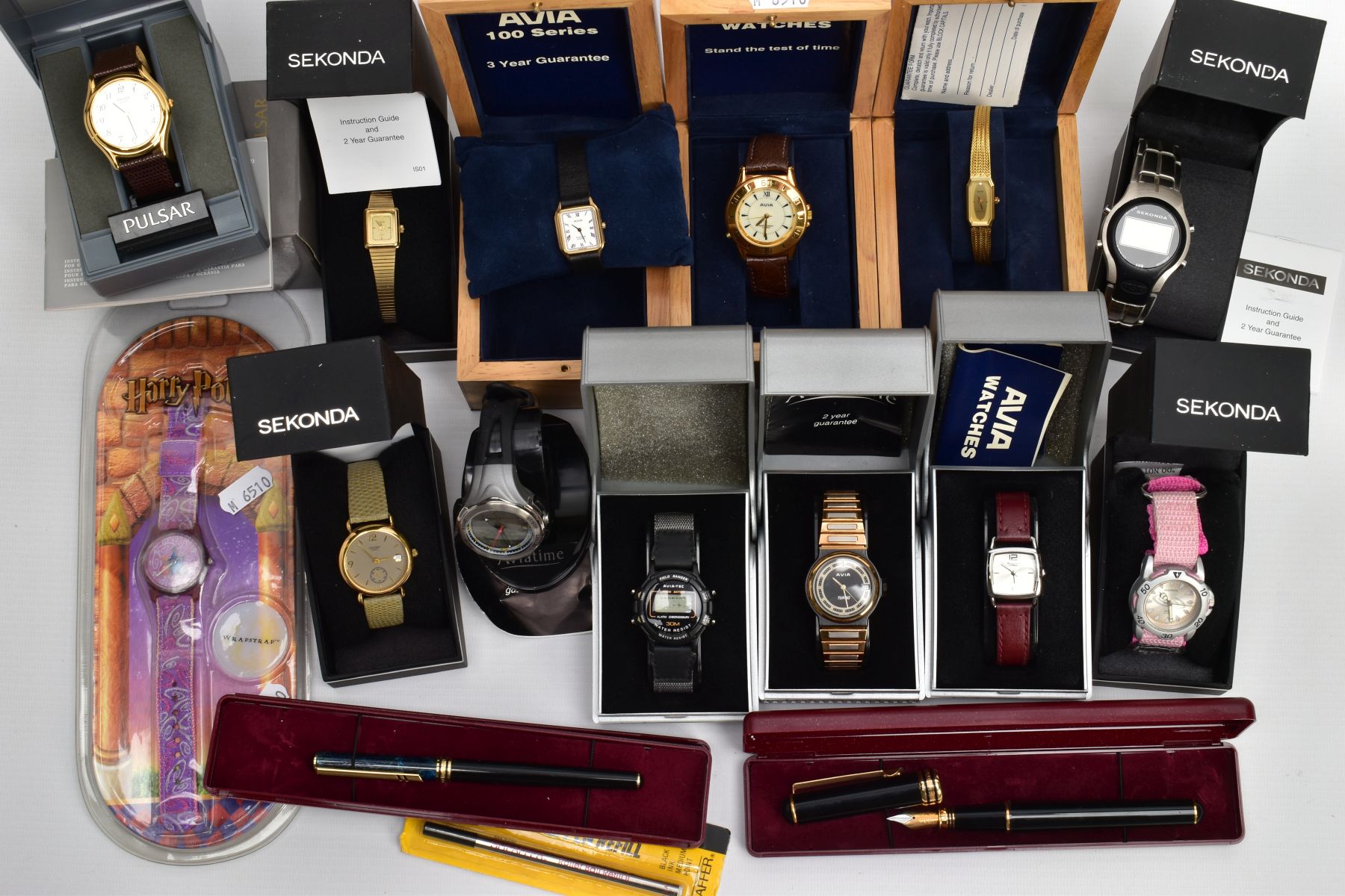 AN ASSORTMENT OF WATCHES, to include seven boxed Avia watches, four boxed Sekonda watches, one