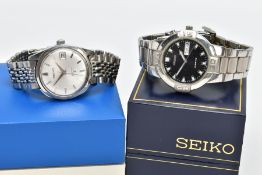 TWO GENTS 'SEIKO' WRISTWATCHES, the first with a hand wound movement (working), silver dial