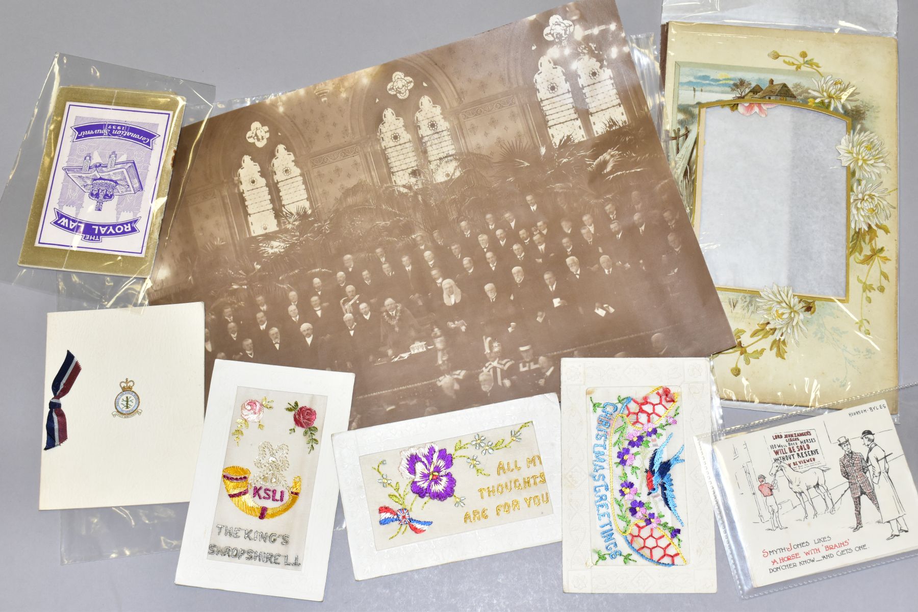 A BOX OF LATE NINETEENTH AND EARLY TWENTIETH CENTURY EPHEMERA, to include various greetings cards, - Image 4 of 11