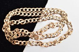 A 9CT GOLD FLAT CURB LINK CHAIN, fitted with a spring clasp, hallmarked 9ct gold rubbed, length