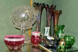 A GROUP OF COLOURED AND CLEAR GLASSWARE, including a table lamp, lacks electrical fittings, height