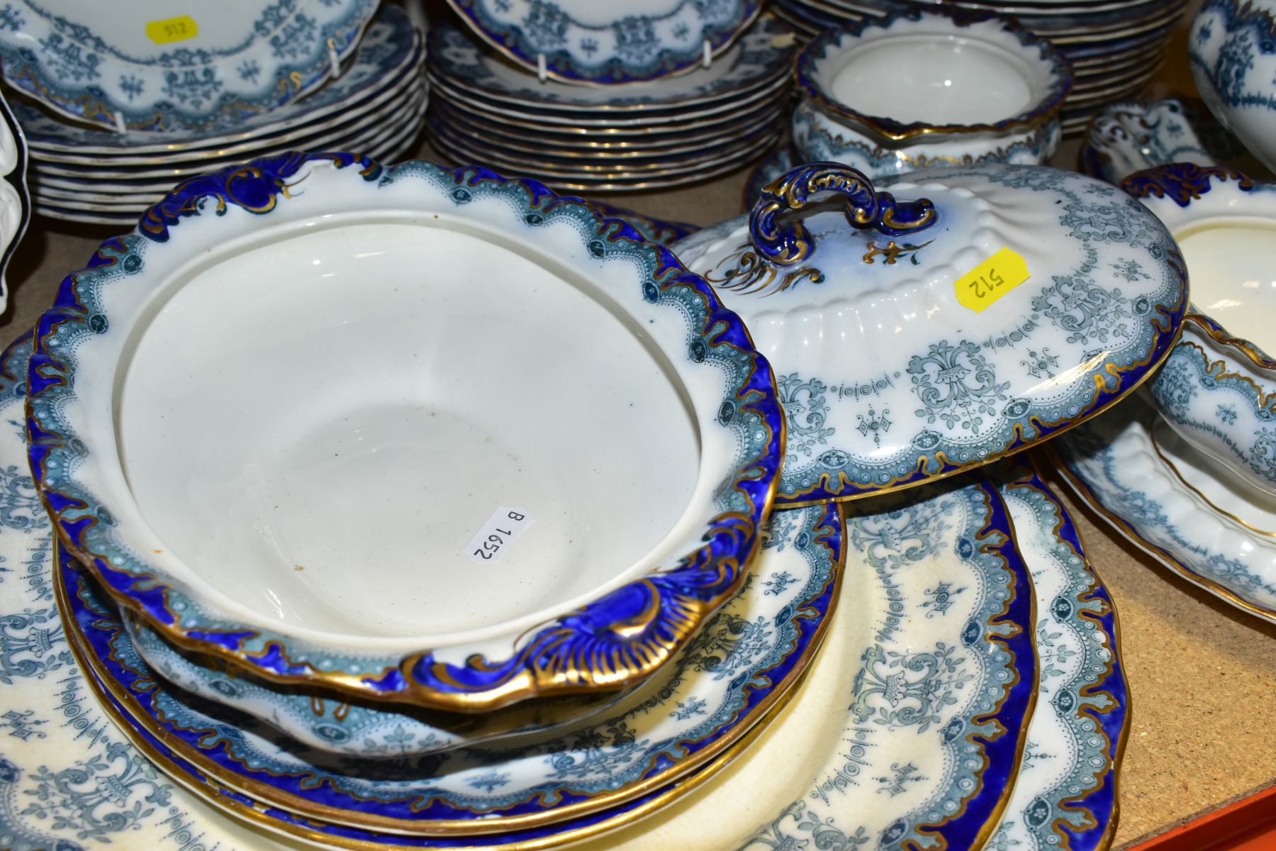 A LATE NINETEENTH CENTURY FORTY NINE PIECE FURNIVALS REGAL PATTERN DINNER SERVICE, with printed, - Image 10 of 12