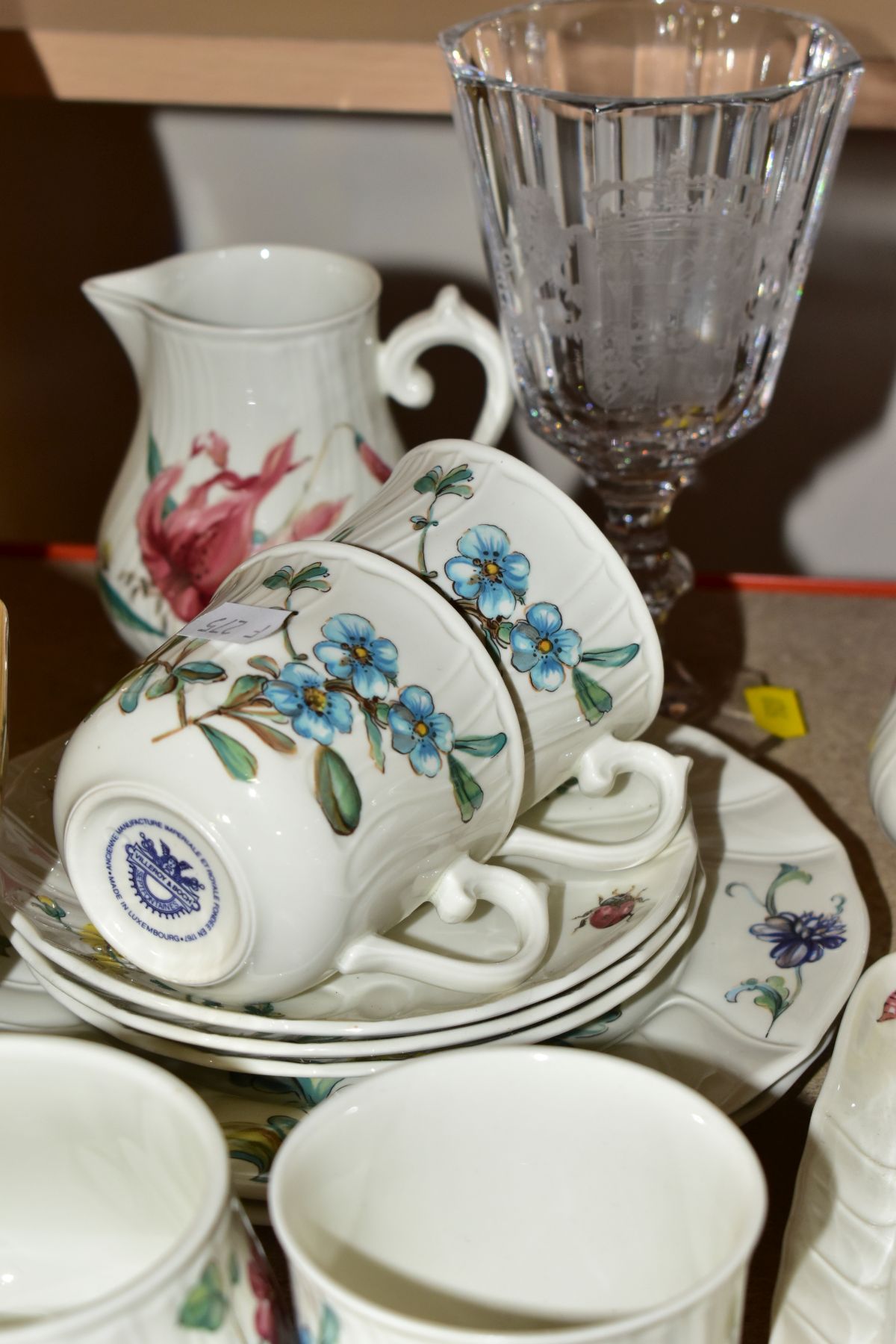 A THIRTY SEVEN PIECE VILLEROY AND BOCH PART TEA SET WITH TWO CRYSTAL GLASSES, tea set in the Bouquet - Image 9 of 11