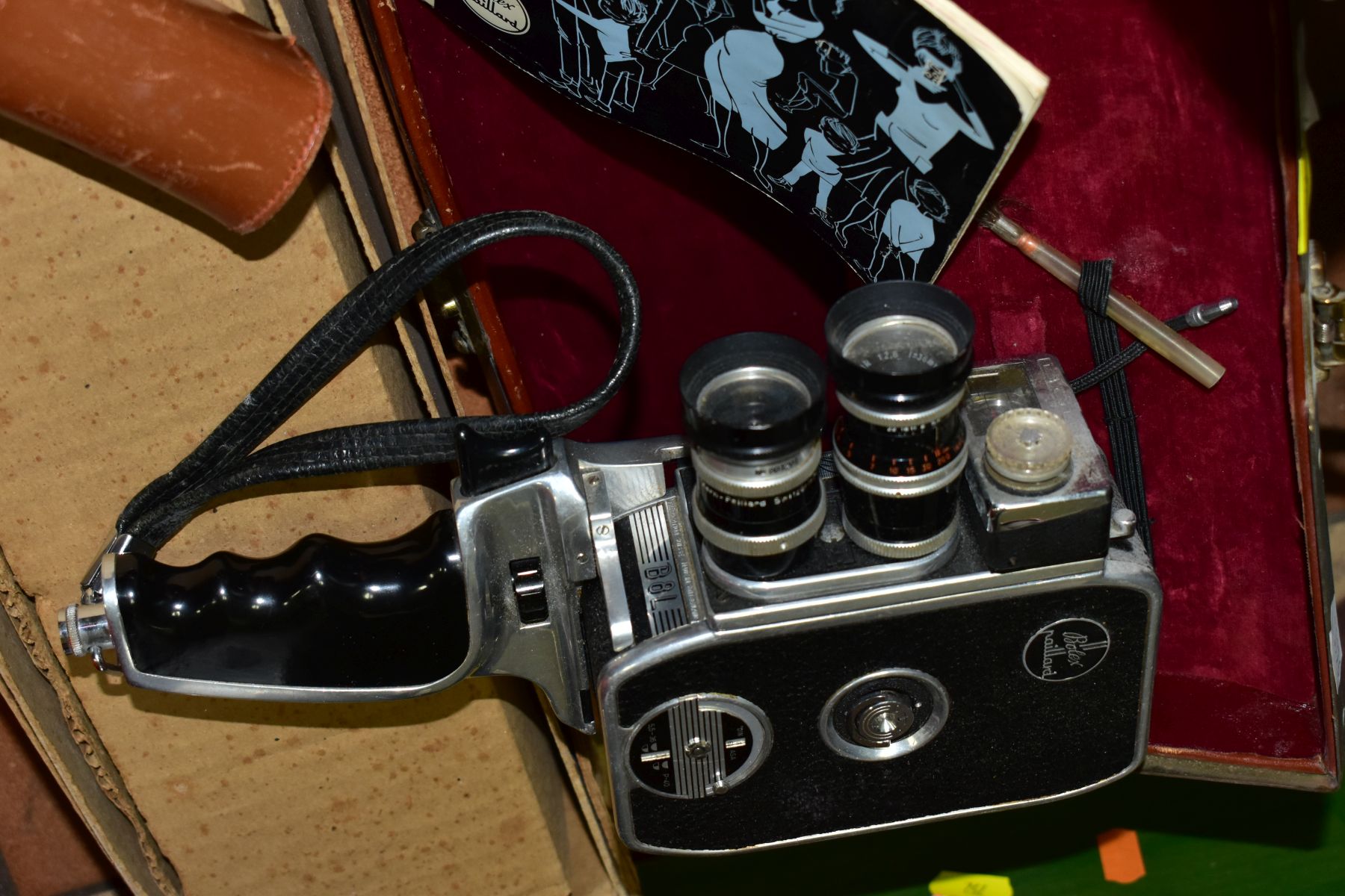 VINTAGE CINE EQUIPMENT ETC, to include a Bolex Paillard clockwork 8mm camera, Eumig Mini 3 camera, - Image 2 of 8