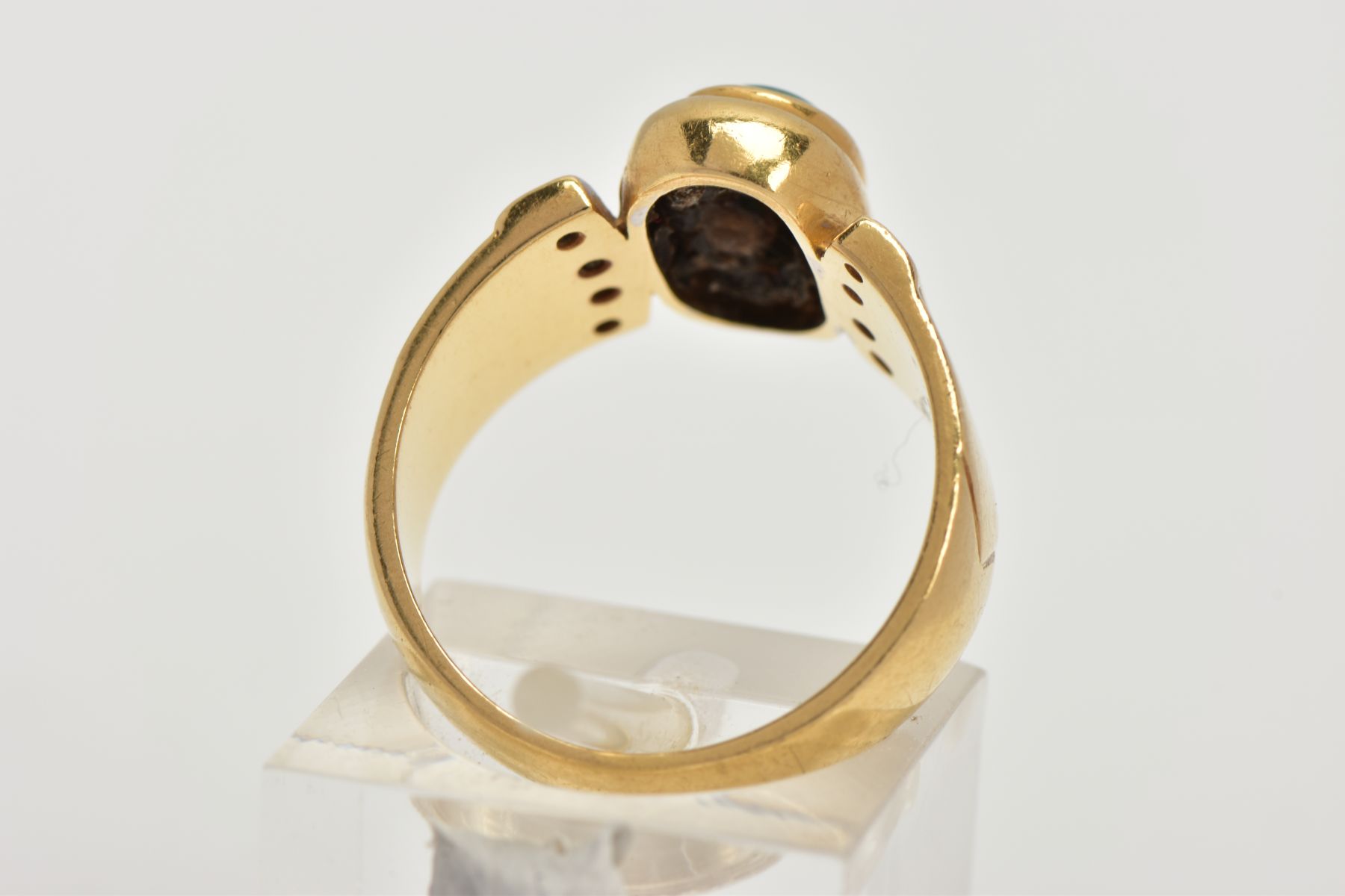 AN 18CT GOLD EMERALD AND DIAMOND RING, an oval cabochon emerald stone, approximate dimensions length - Image 3 of 4