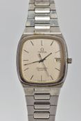 A GENTS 'OMEGA SEAMASTER' WRISTWATCH, quartz movement, square silver dial signed 'Omega, Seamaster