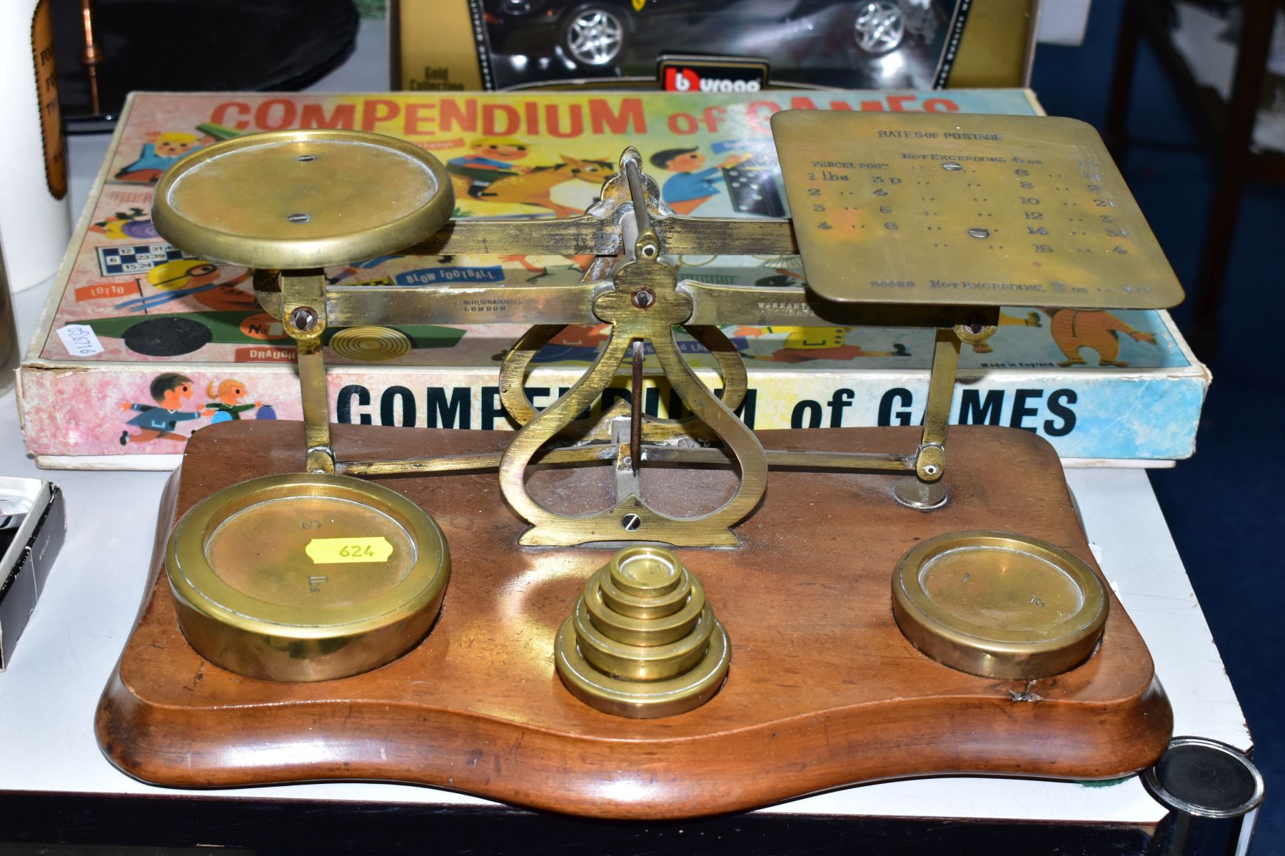 A GROUP OF POSTAL SCALES, DIECAST MODEL CARS, CERAMICS, METAL WARES AND MISCELLANEOUS ITEMS, to - Image 3 of 8