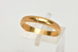 AN AF 22CT GOLD BAND RING, polished court ring, approximate dimensions width 3mm x depth 1mm,