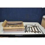 A TRAY CONTAINING VINTAGE HANDTOOLS including seven Snail Brand spanners, a King Dick ring