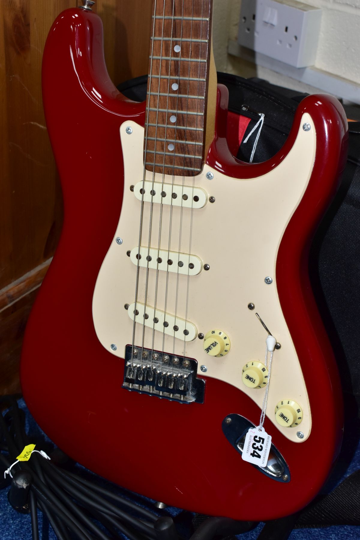 A SUNN MUSTANG ELECTRIC GUITAR, RED AND CREAM FINISH, serial number NC434622, made in China, - Image 2 of 8