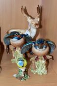 BESWICK SCULPTURES COMPRISING FALLOW DEER STAG STANDING No 981, two kingfishers sculptures No 2371