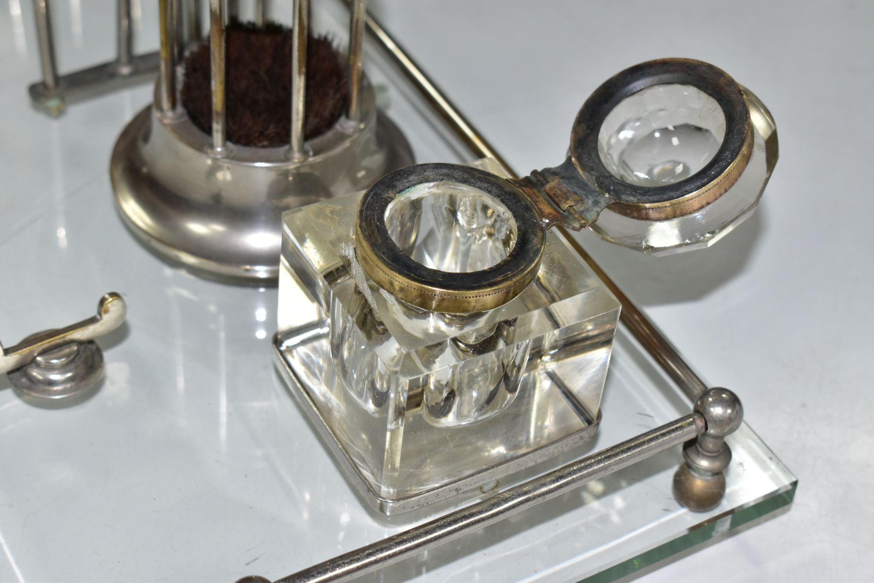 AN EARLY 20TH CENTURY GLASS AND CHROMED METAL DESK STAND OF RECTANGULAR FORM, fitted with a pen - Image 4 of 6