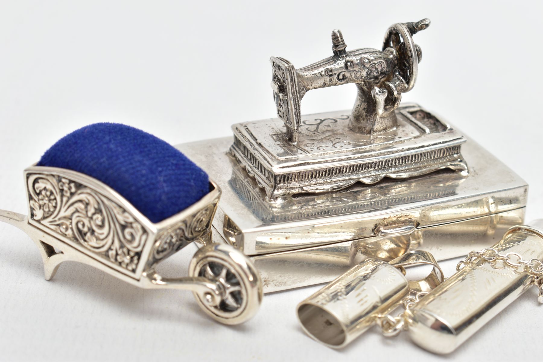 THREE WHITE METAL ITEMS, to include a silver sewing needle box fitted with a sewing machine to the - Image 5 of 5